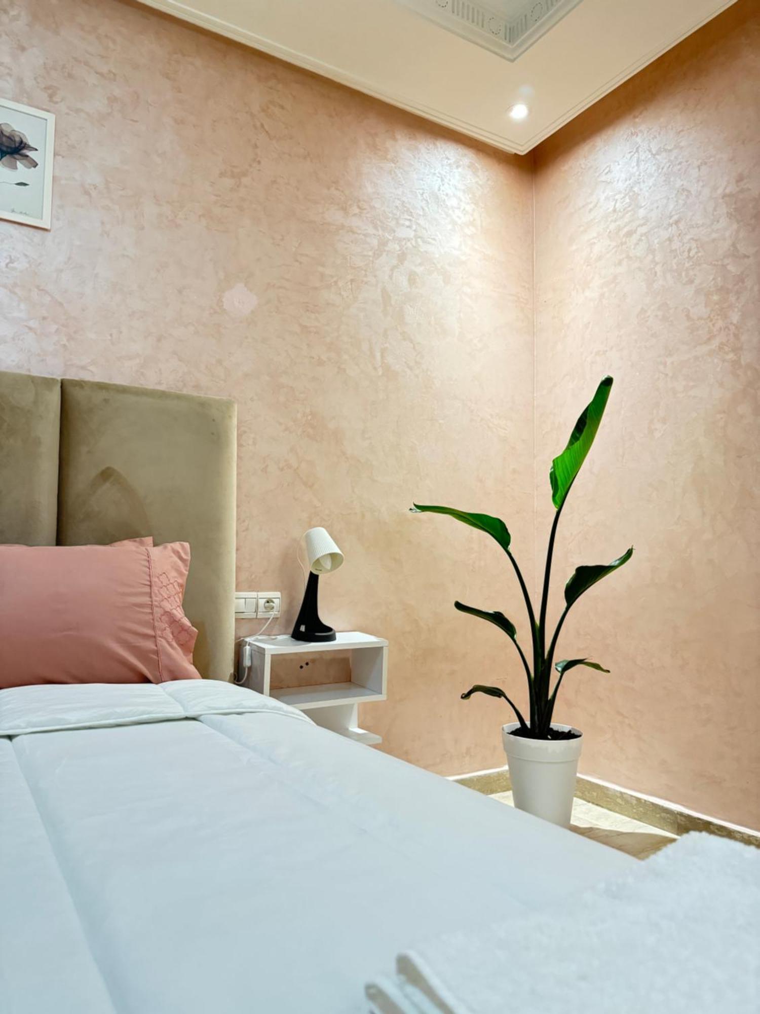 Suitouiss - Agdal 2 - Appartement A 2 Minutes De La Gare De Train Tgv Rabat Bagian luar foto