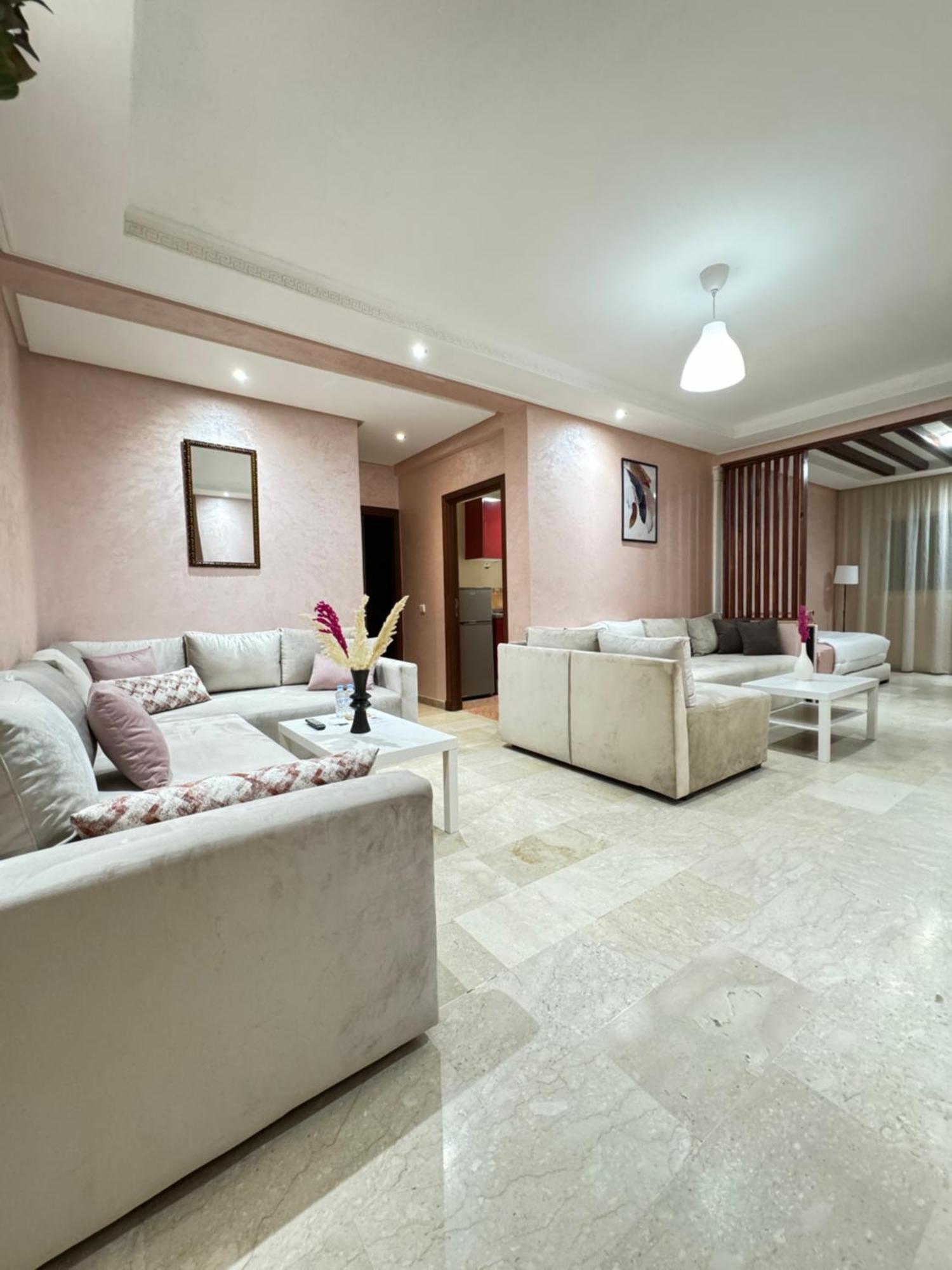 Suitouiss - Agdal 2 - Appartement A 2 Minutes De La Gare De Train Tgv Rabat Bagian luar foto