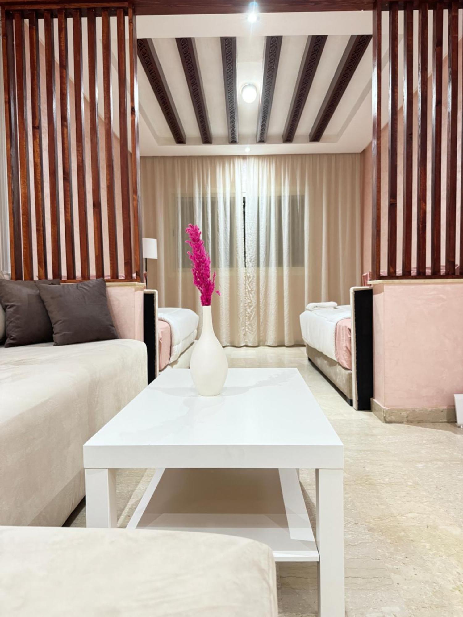 Suitouiss - Agdal 2 - Appartement A 2 Minutes De La Gare De Train Tgv Rabat Bagian luar foto